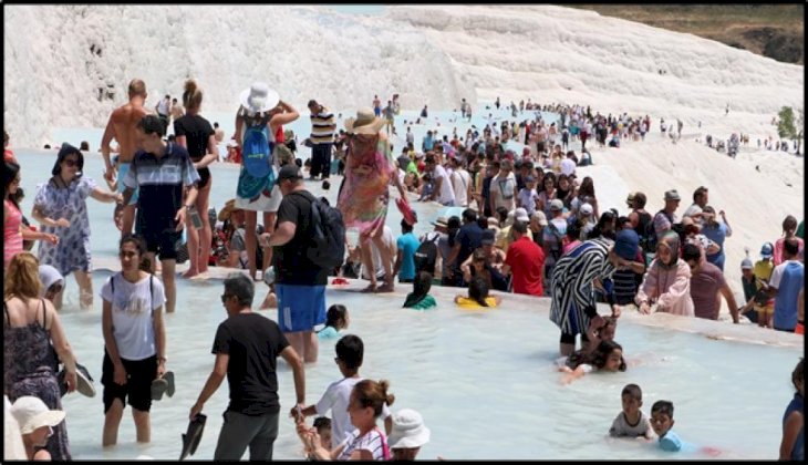 Pamukkale'yi 6 günde 80 bin turist gezdi