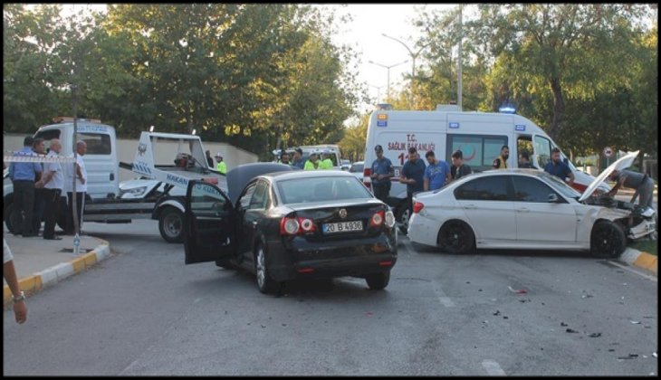Denizli'de trafik kazası: 2 yaralı