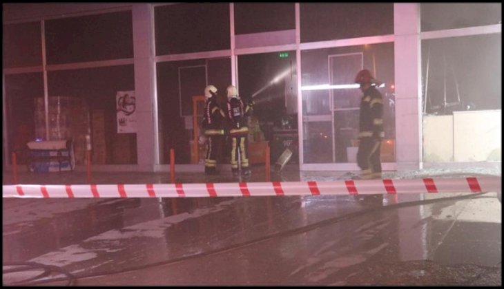 Denizli'de markette çıkan yangın hasara yol açtı