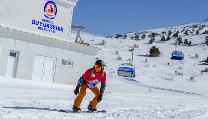 Denizli'de kayak sezonu açıldı