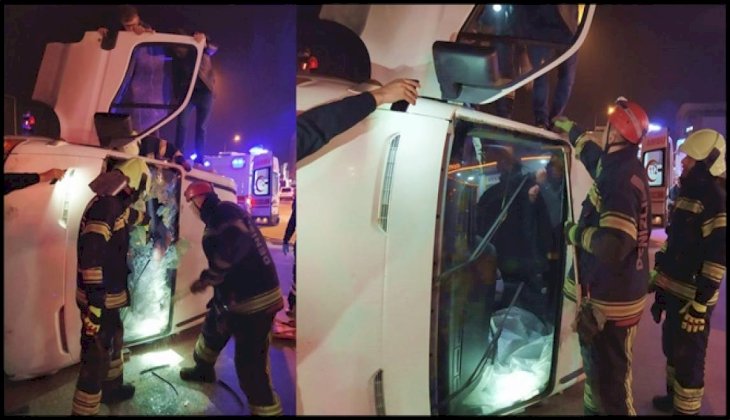 Belediye otobüsüyle minibüs çarpıştı: 3 yaralı
