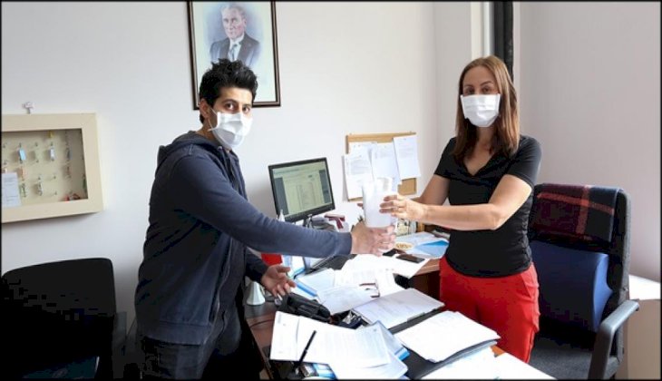 PAÜ, Normal Döneme Dezenfektan ve Maske Dağıtımı ile Başladı