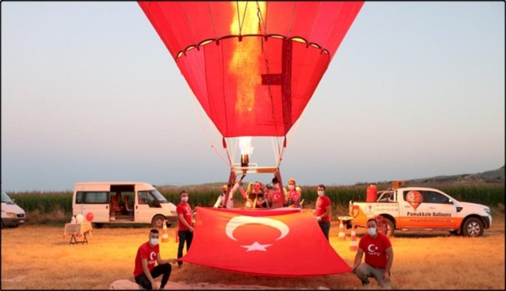 Sıcak hava balonları 30 Ağustos Zafer Bayramı için havalandı