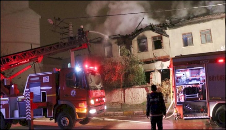 İki katlı binada çıkan yangın hasara neden oldu