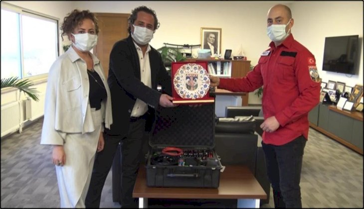 AKUT'un 4. sismik ve akustik dinleme cihazı Denizli ekibine bağışlandı