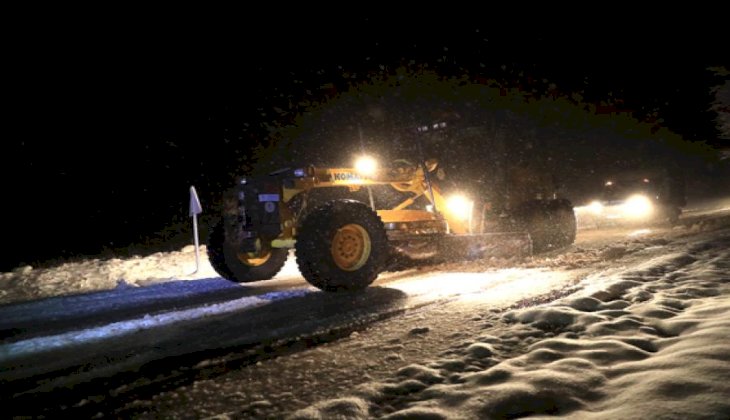 Pamukkale Belediyesi Kar ile Mücadele Ediyor