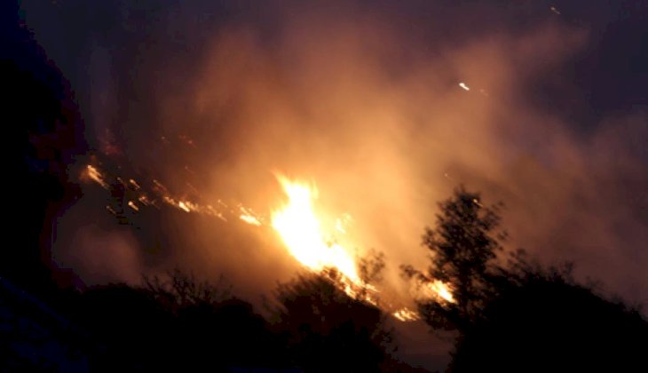 Buldan'da yerleşim yerine yaklaşan yangın devam ediyor