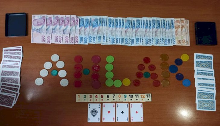  İş yerinde kumar oynayan 9 kişiye 12 bin TL ceza kesildi