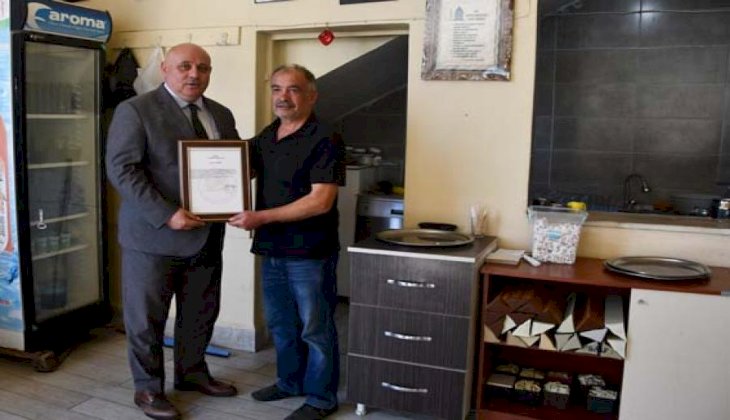 Buldan’da Kurallara uyan kahvehanelere teşekkür belgesi verildi