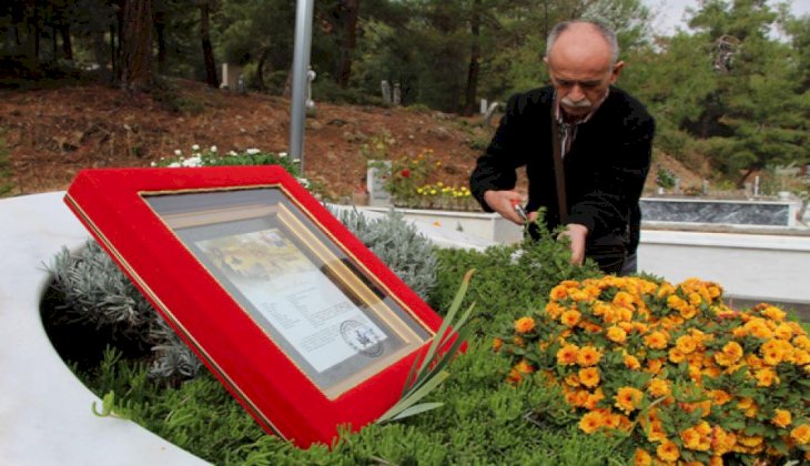 Hukuk mücadelesini kazandı, şehitlik belgesiyle oğlunun mezarına gitti