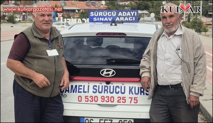 70 yaşında hem araba hem motosiklet ehliyeti aldı