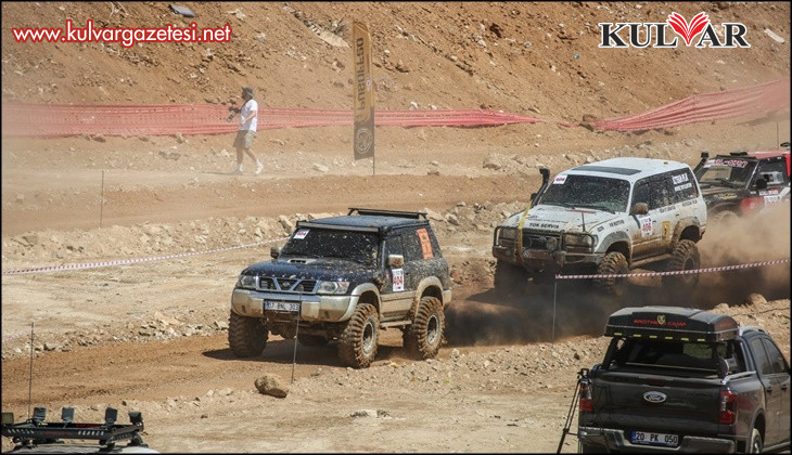 Acıpayam off-road yarışları büyük çekişmeye sahne oldu