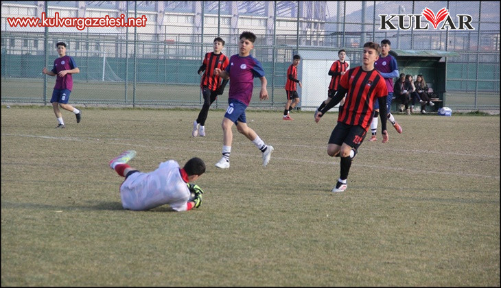 Afyon’da Gelişim Ligi maçına verilen saha tepkilere neden oldu