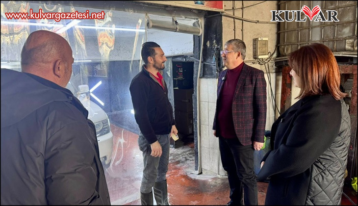 AK Parti İl Başkanı Subaşıoğlu, Denizli esnafının yanında 