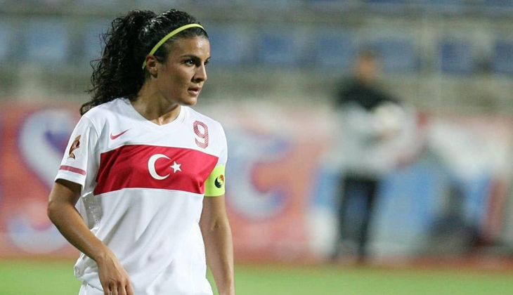 Avrupa’nın en iyi Türk kadın futbolcusu Denizli’ye geliyor
