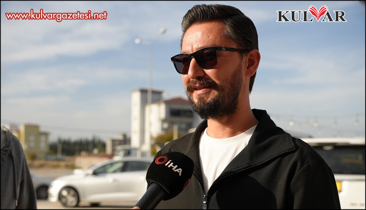 Avukat cübbesi giyip araç tanıtımı yapan galerici: "Sadece farklı, dikkat çekici bir tanıtım olsun diye uğraştık"