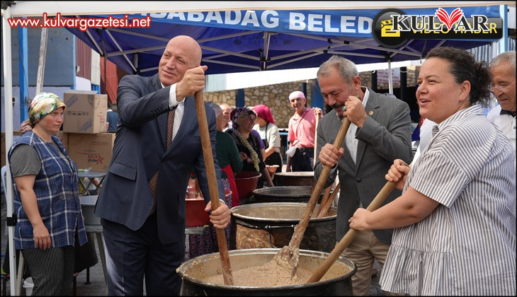 Babadağ'da 26.'sı düzenlenen geleneksel etkinlikte 10 ton keşkek ikram edildi