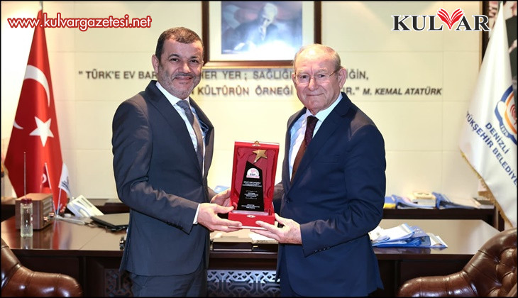 Başkan Çavuşoğlu’na “Ege’nin En Başarılı Büyükşehir Belediye Başkanı” Ödülü