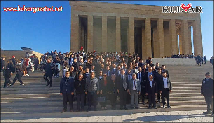 Başkan Saruhan yönetimiyle birlikte Başöğretmenin huzuruna çıktı