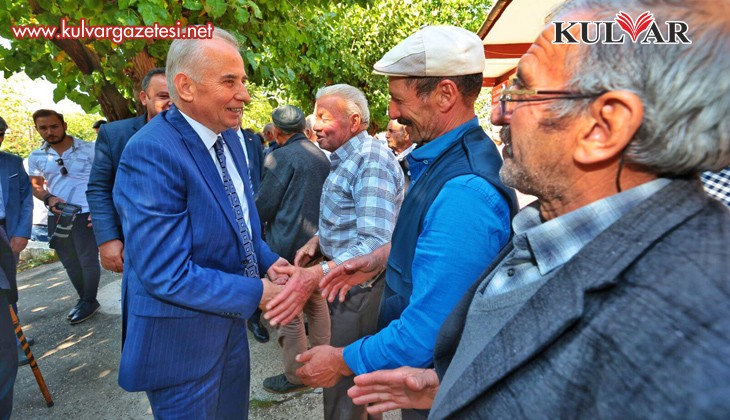 Başkan Zolan Babadağlılarla kucaklaştı