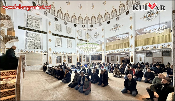 Beyağaç Çarşı Camisi ilk teravihle ibadete açıldı