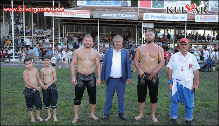 Beyağaç Hüseyin Çokal Er Meydanının başpehlivanı Nedim Gürel oldu