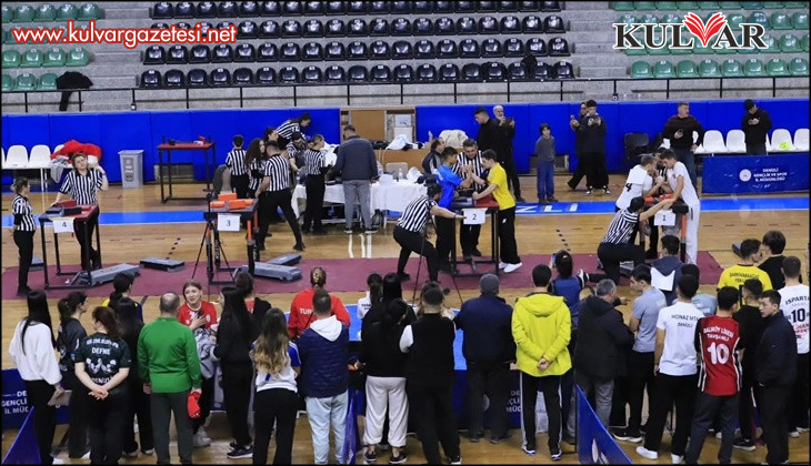 Bilek Güreşi Grup Şampiyonası heyecanı Denizli'de yaşandı