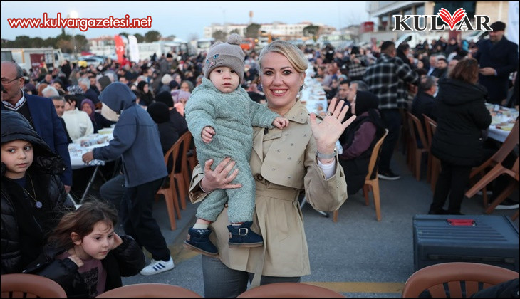 Binlerce kişi Merkezefendi Belediyesinin gönül sofrasında buluştu