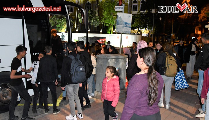Buldan Belediyesi, lise öğrencilerini Çanakkale'ye gönderdi