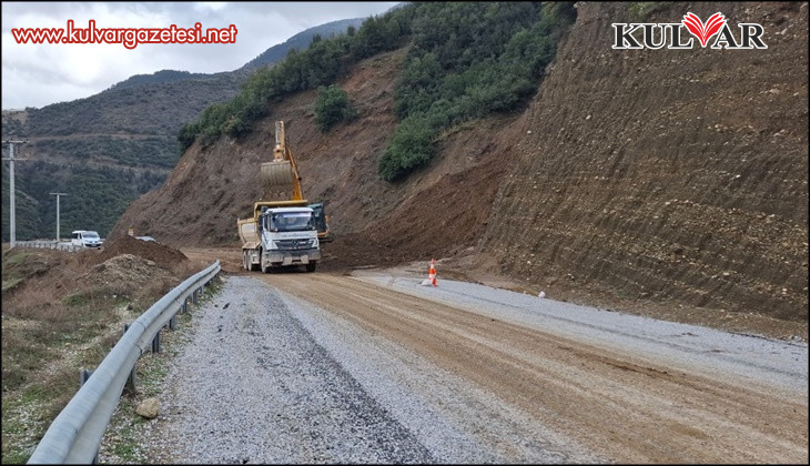 Buldan ve Babadağ’da heyelan nedeniyle kapanan yollarda çalışmalar başladı