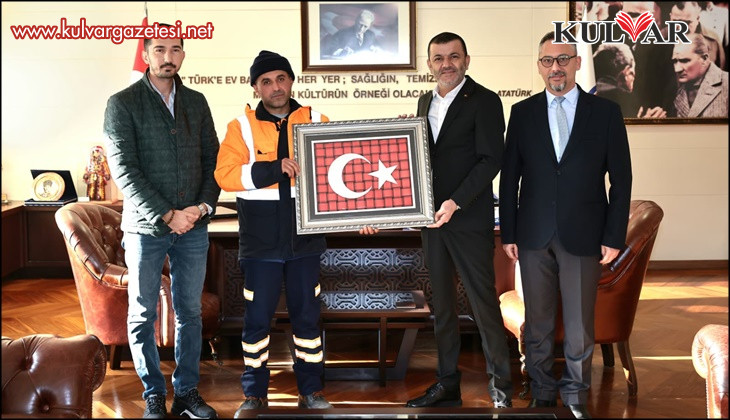 Büyükşehir personelinden alkışlanacak hareket