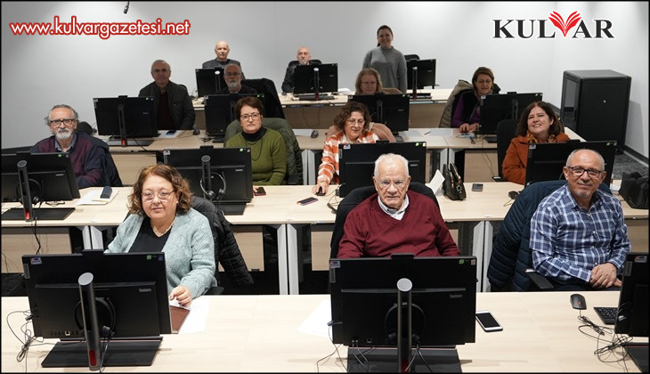 Büyükşehir’den 65 yaş üstüne dijital eğitim desteği