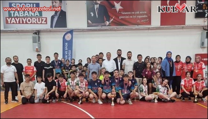 Çal Okul Sporları Voleybol Turnuvası Bekilli'de gerçekleşti