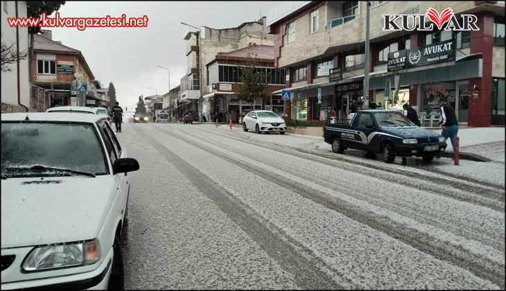 Çal’a Mart ayında kar düştü