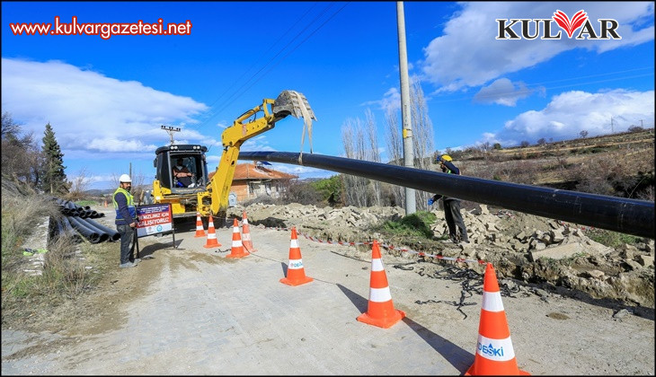 Çal'da ekonomik ömrünü tamamlayan hatlar bir bir yenileniyor