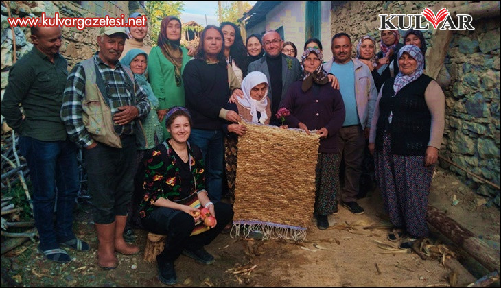 Çal'da keşfedilen benzersiz dokuma örneği: Mısır kapçığı hasır dokuma