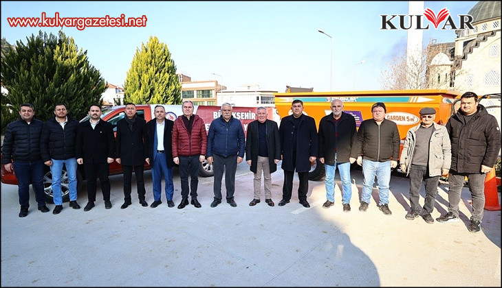 Denizli Büyükşehirden Honazlı üreticilere gübre römorku desteği