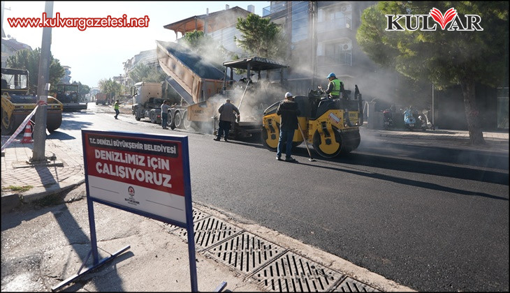 Denizli Büyükşehir’den sıcak asfalt atağı