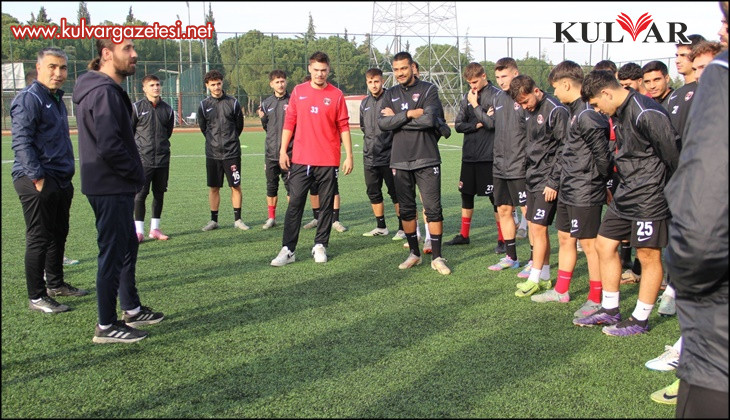 Denizli İdmanyurdu, lider Kütahyaspor'u konuk edecek