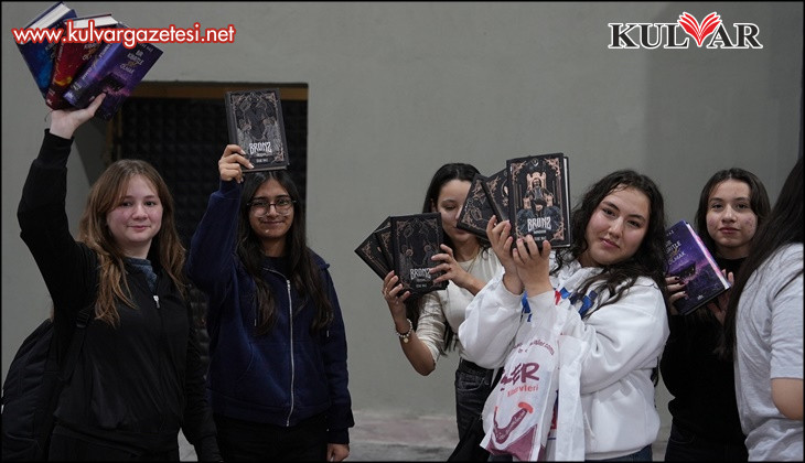 Denizli Kitap Fuarı ziyaretçi akınına uğruyor