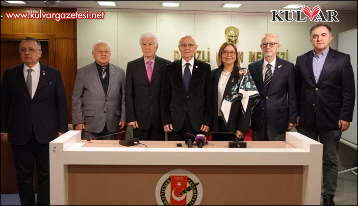 Denizli Lisesinin eski öğrencileri 154 yıllık okul için seferberlik başlattı