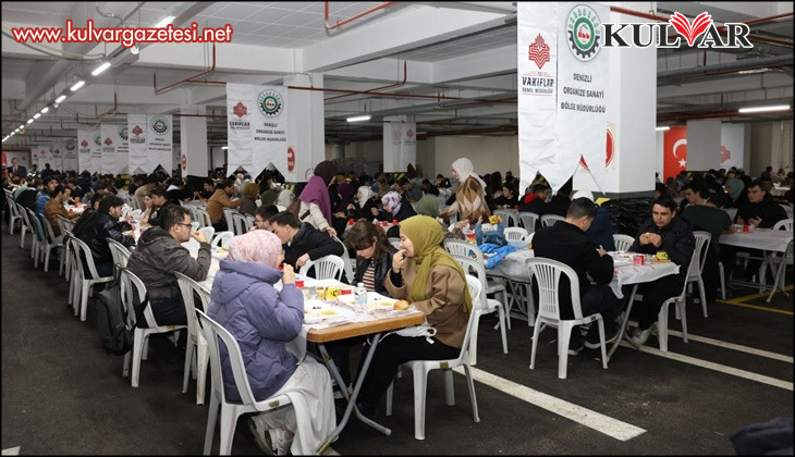 Denizli OSB'nin geleneksel iftar sofrasında 3 bin öğrenci buluştu