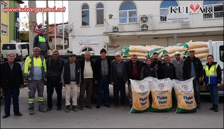 Denizli'de 404 üreticiye bin 126 torba yem dağıtıldı