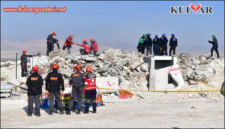 Denizli'de 5.6 büyüklüğünde deprem senaryosu tatbikatı