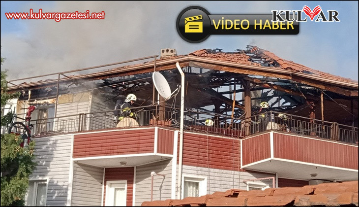 Denizli'de bir binanın çatısından başlayan yangın korkuttu; 5 kişi ekipler tarafından kurtarıldı