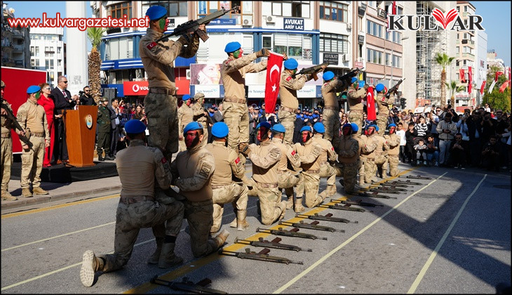 Denizli’de Cumhuriyetin 102. yılı coşkuyla kutlandı