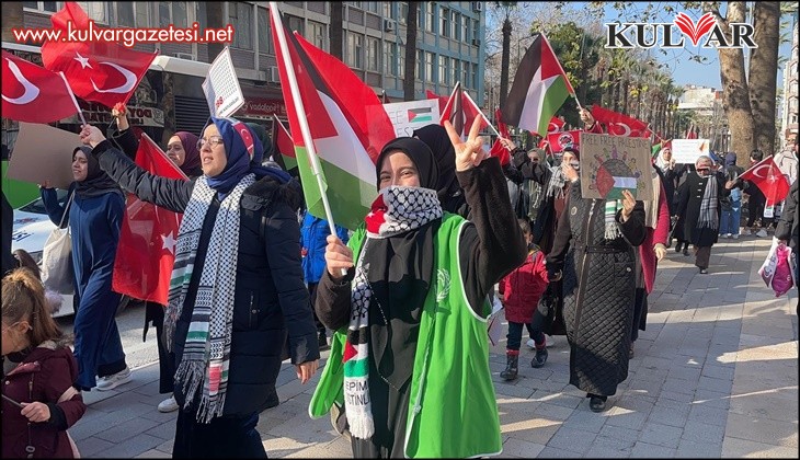 Denizli’de Filistin’e destek ve şehitler için yürüyüş yapıldı