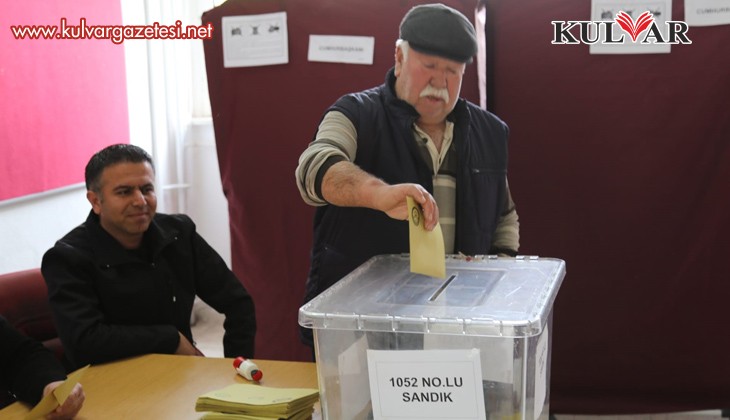 Denizli'de ikinci kez oy verme işlemi sürüyor