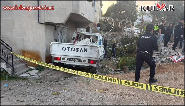 Denizli’de kamyonet evin bahçesine uçtu; 1 ölü 3 yaralı