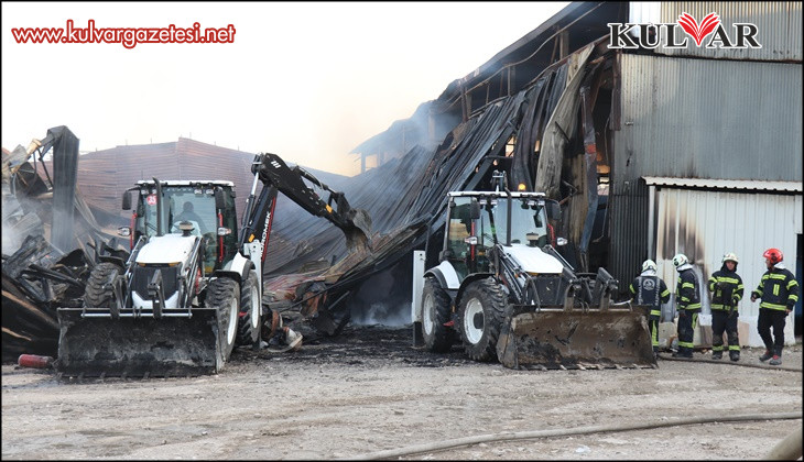 Denizli'de metal fabrikasındaki yangın kontrol altına alındı